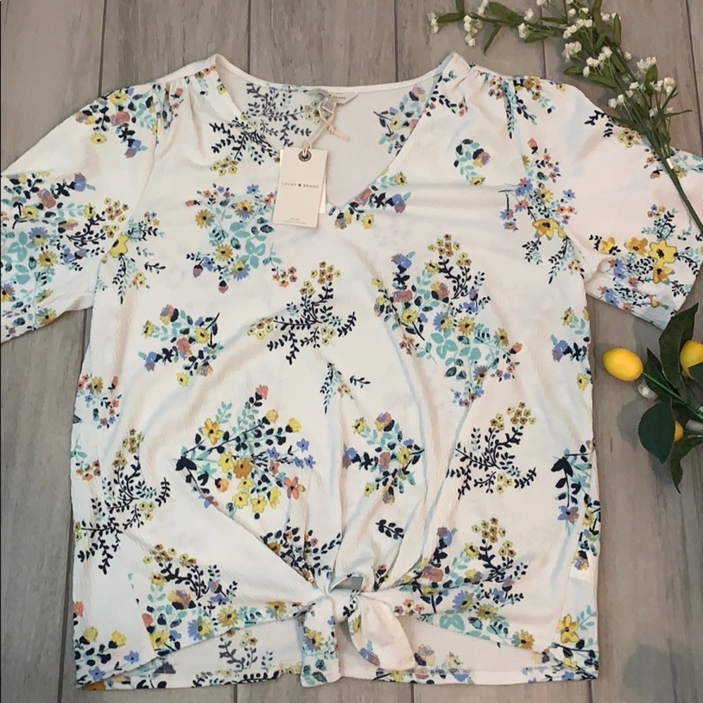 New Lucky brand size large floral leaf blouse